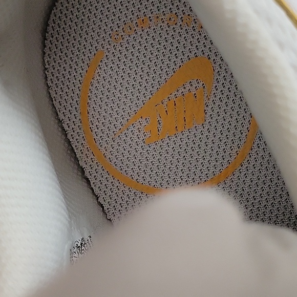 Tennis shoes Nike Air NEW - Picture 5 of 7